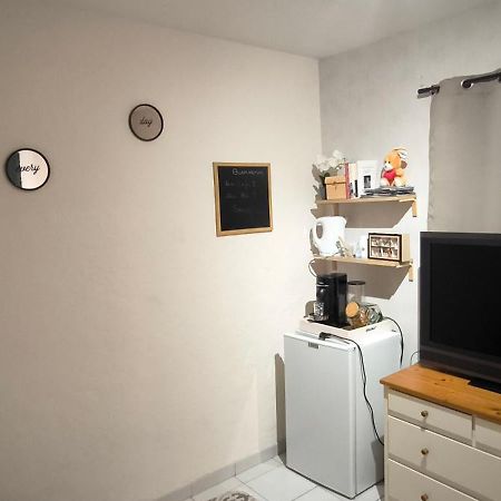 Bienvenue En Gatine Apartment Le Retail Bagian luar foto